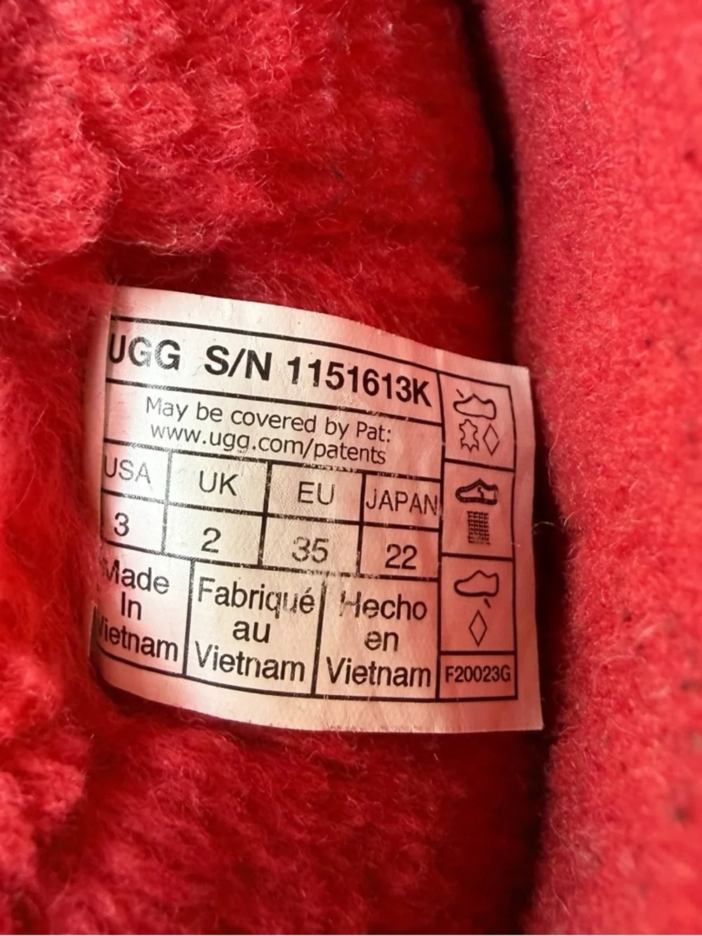 Ugg Youth Size 3 Classic II Gel Red Hearts Short Mid Boots Plush